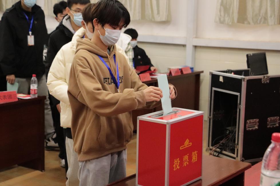必赢官网第十一次学生代表大会隆重召开 必赢官网第十一次学生代表大会隆重召开