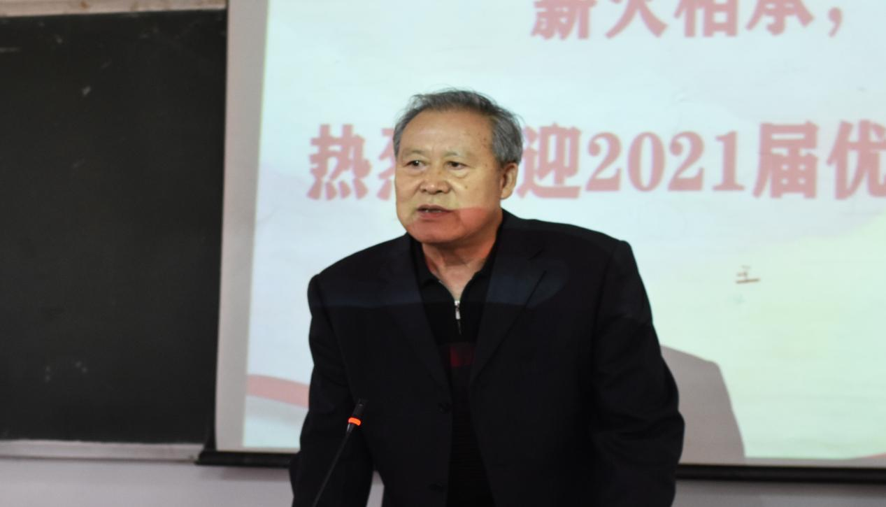 薪火相承,心栖梦归处 ——必赢电子游戏网站开展优秀毕业生交流分享活动 薪火相承,心栖梦归处 ——必赢电子游戏网站开展优秀毕业生交流分享活动