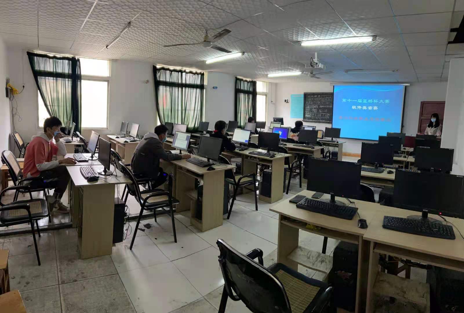 必赢电子游戏网站“蓝桥杯”大赛斩获佳绩 必赢电子游戏网站“蓝桥杯”大赛斩获佳绩