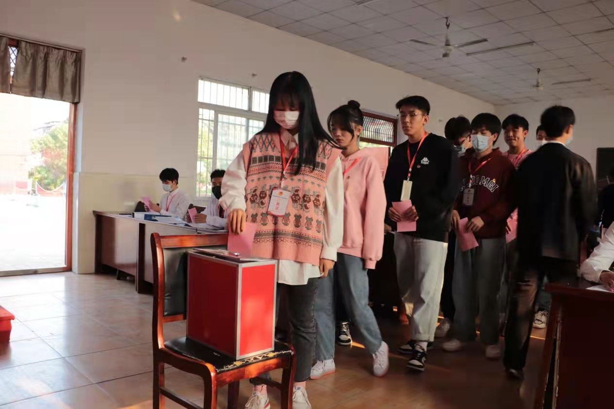 必赢官网第十次学生代表大会隆重召开! 必赢官网第十次学生代表大会隆重召开!
